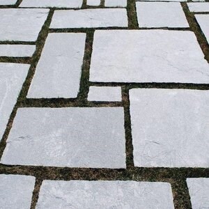 Kavala Hand Cut Roman Pattern Riven Slate 2.5-4.5 cm