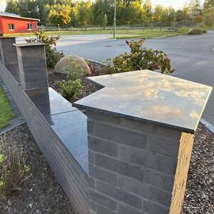 Granite Black Pearl Polisat 2 cm - Countertops, Steps, Glazes and Customized Parts