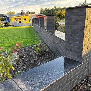 Granite Black Pearl Polisat 2 cm - Countertops, Steps, Glazes and Customized Parts