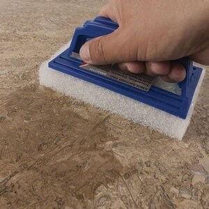 LTP Profesional White Emulsifying Pad with handle - Abrasive for delicate surfaces (removes dirt, adhesive, grouting)