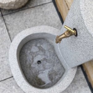 Leopard White Granite - Freestanding Water Fountain (47 x 40 x 70 cm)