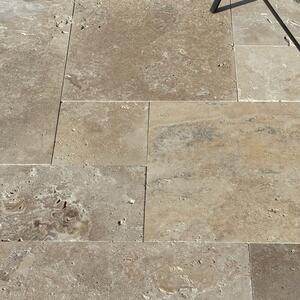 French Pattern Travertine Classic Cross Cut – Unfilled, Antiqued Economy, 1.2 cm