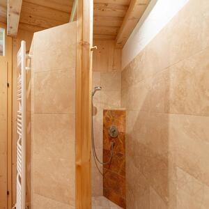 Classic PREMIUM Cross Cut Honed Travertine, 61 x 30.5 x 1.2 cm