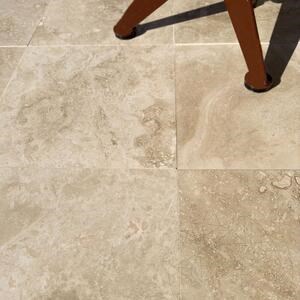 Classic Polished PREMIUM Travertine 30.5 x 30.5 x 1.2 cm 