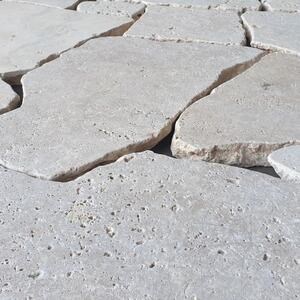 Crazy Paving Classic Tumbled Travertine (9-10 pcs/sqm)