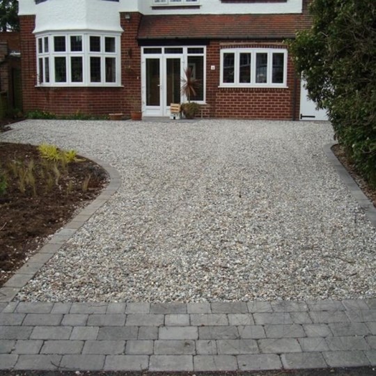 How to make a gravel driveway?