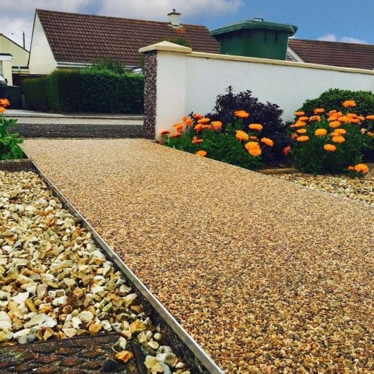 How to make a gravel driveway?