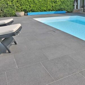 Sinterized Stone L'ALTRA PIETRA Colosseo Basalt Grau, 60 X 60 X 2 cm, R11 - Non-Slip for outdoor use - Economy