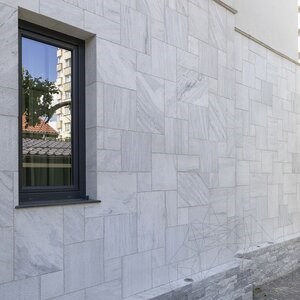 Kavala Bush Hammered Marble French Pattern Set, 2 cm