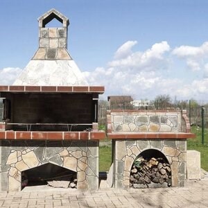 Barbeque Table with polygonal flagstone