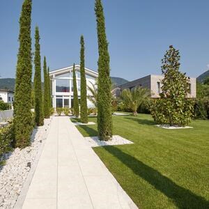 Sinterized Stone L'ALTRA PIETRA Portland Ice, 40 X 180 X 2 cm, R11 - Non-Slip for outdoor use