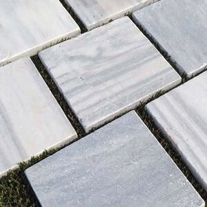 Kavala Cross Cut Tumbled Marble Garden Step, 40 x 40 x 4.5 cm