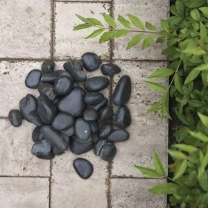 Black Polished Pebbles Bag 20 kg