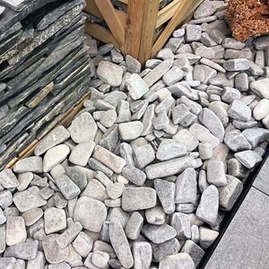 Fish Grey Kavala Slate Pebbles 3-6 cm KG