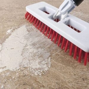 LTP Profesional Exterior Deck Red Brush - Multi-directional stiff bristled  brush (terraces, alleys and exterior pavings)