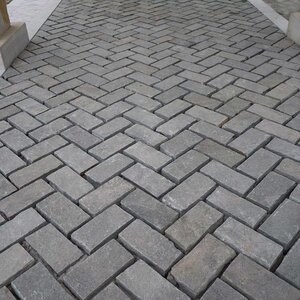 Kavala Riven Slate Cobblestone, 20 x 10 x 3-5 cm