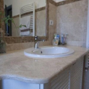 Travertine Classic Cross Cut Polished 2 cm - Countertops, Steps, Glazes and Personalized Pieces