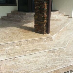 Travertine Latte Polisat 2 cm - Countertops, Steps, Glazes and Personalized Pieces