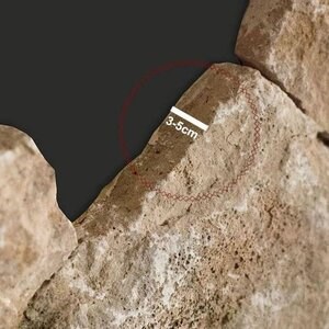 Rock Face Airon Poligonal Marble