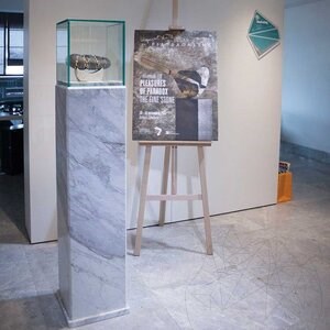 Calacatta Marble Pedestal, 33 x 33 x 122 cm