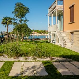 Sinterized Stone L'ALTRA PIETRA Tegel Antico Bianco, 90 X 90 X 2 cm, R11 - Non-Slip for outdoor use