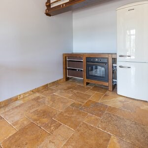 Yellow Cross Cut Brushed & Chiseled Edge Travertine French Pattern Set 1.2 cm