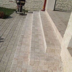 Classic Cross Cut Tumbled Travertine, 10 x 10 x 1 cm