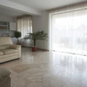 Classic PREMIUM Cross Cut Honed Travertine, 61 x 61 x 1.2 cm