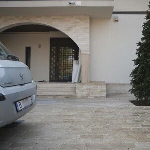 Classic Cross Cut Brushed & Chiseled Edge Travertine, 30.5 x 15.25 x 3 cm