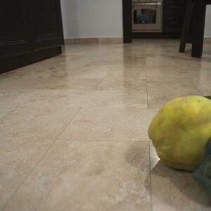 Classic PREMIUM Cross Cut Polished Travertine, 40.6 x 20.3 x 1.2 cm
