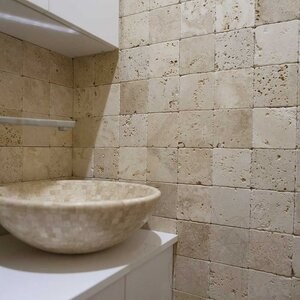 Classic Cross Cut Tumbled Travertine, 10 x 10 x 1 cm - Economy
