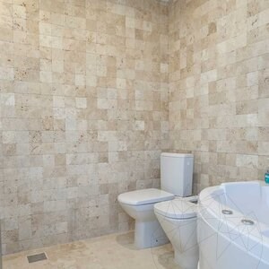 Classic Cross Cut Tumbled Travertine, 10 x 10 x 1 cm - Economy