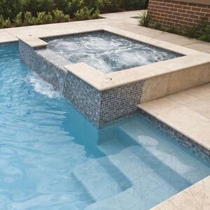 Classic Cross Cut Brushed + Bullnose 1L Travertine, 61 x 30.5 x 3 cm (Stairs & Pool Cooping)