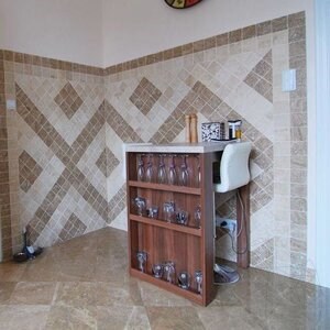 Latte PREMIUM Tumbled Travertine, 10 x 10 x 1.2 cm