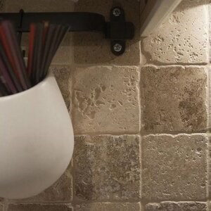 Latte PREMIUM Tumbled Travertine, 10 x 10 x 1.2 cm