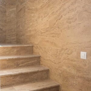 Latte PREMIUM Brushed & Bullnosed Travertine (Stairs/Pool Coping), 61 x 30.5 x 3 cm