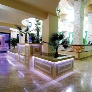 Latte PREMIUM Polished Travertine, 61 x 30.5 x 1.2 cm
