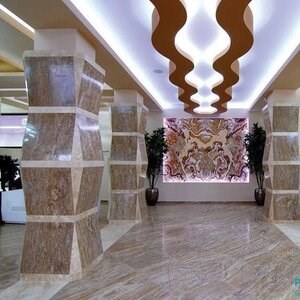 Latte PREMIUM Polished Travertine, 61 x 30.5 x 1.2 cm