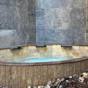 Latte Travertine M2 Moulding, 2 x 2 x 30.5 cm