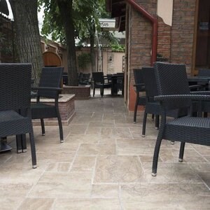 Latte PREMIUM Brushed & Chiseled Edge Travertine French Pattern Set, 3 cm