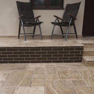 Latte PREMIUM Brushed & Chiseled Edge Travertine French Pattern Set, 3 cm