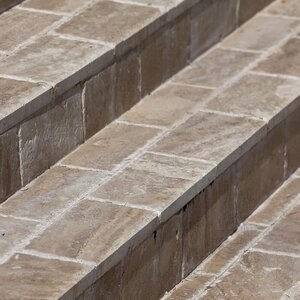 Latte PREMIUM Brushed & Chiseled Edge Travertine, 30.5 x 15 x 3 cm