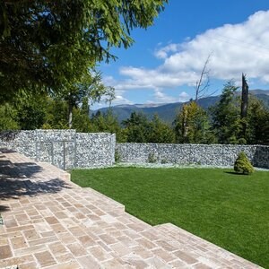 Latte PREMIUM Brushed & Chiseled Edge Travertine, 30.5 x 15 x 3 cm