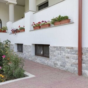 Silver Splitface Travertine, 7.5 cm x FL x 2 cm