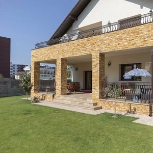 Yellow Splitface Travertine, 5 cm x FL x 2.1 cm