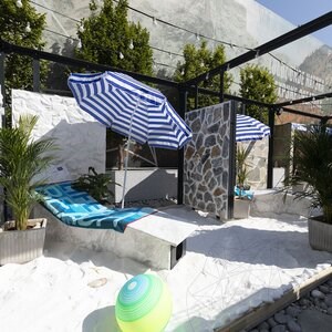 Calacatta Lucina Polished Marble Sunbed, 194 x 60 x 96 cm