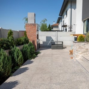 Santa Rossa Flamed Granite, 60 x 60 x 1.8 cm