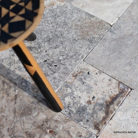 Silver Cross Cut Tumbled Travertine French Pattern Set 1.2 cm