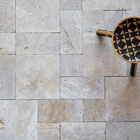 Classic Cross Cut Tumbled Travertine Mini French Pattern Set, 3 cm
