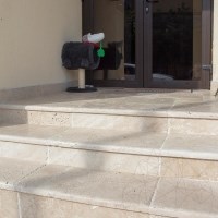 Classic Cross Cut Brushed + Bullnose 1L Travertine, 61 x 30.5 x 3 cm (Stairs & Pool Cooping)